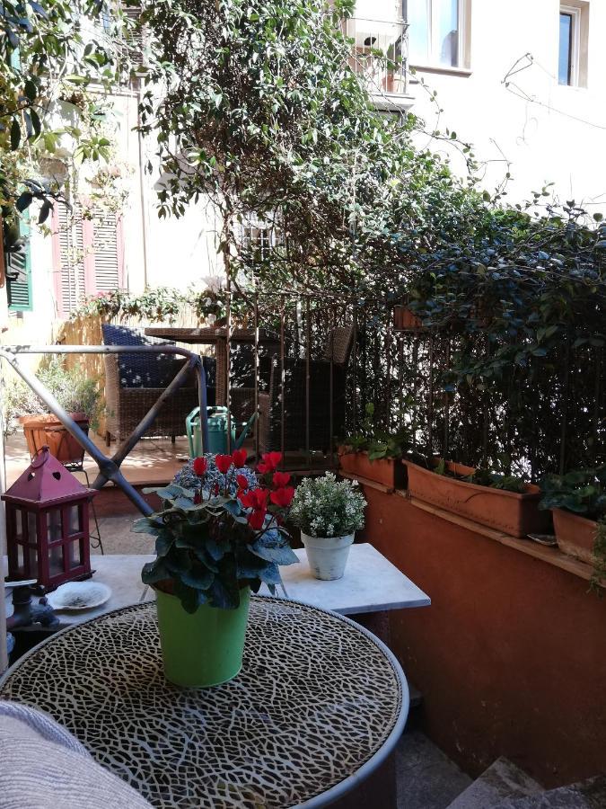 Apartments Campo De Fiori Rome Luaran gambar